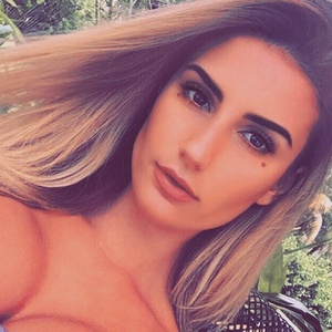 Bianca Ghezzi's Instagram, Twitter & Facebook on IDCrawl
