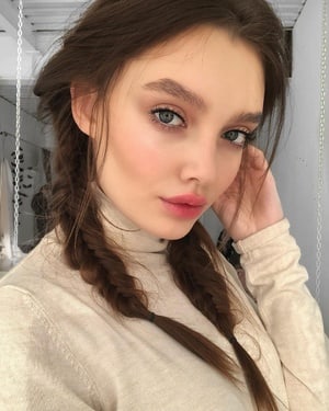 Beautiful Russian Faces - Polina Litvinova list