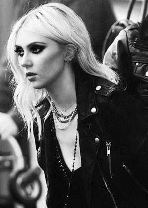 Beautifully Cute: Taylor Momsen list